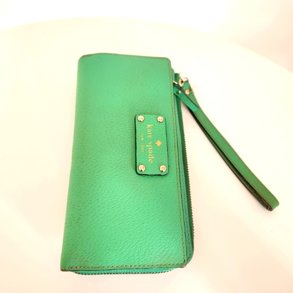 Kate Spade New York Wallet Wristlet  Green